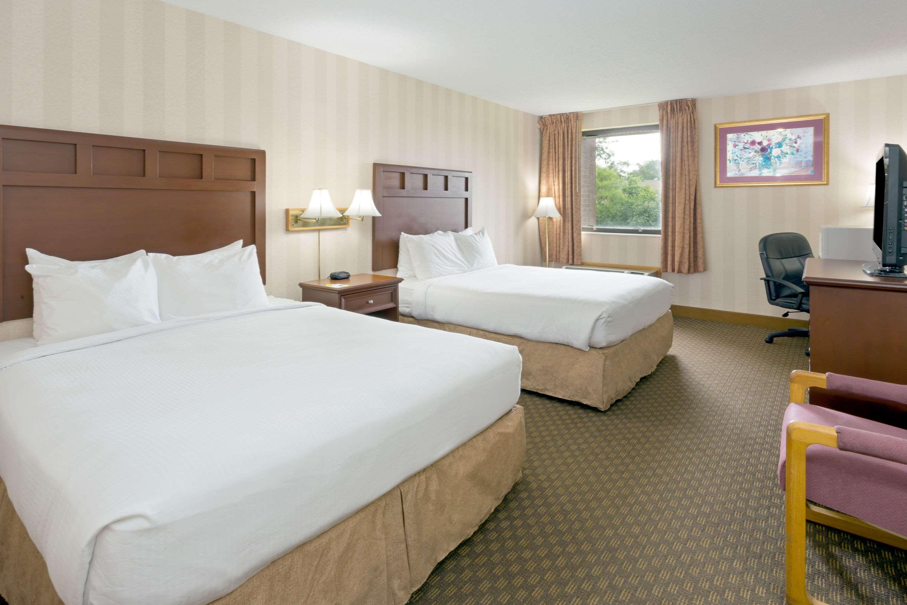 Days Inn & Suites By Wyndham Northwest Indianapolis Exterior foto
