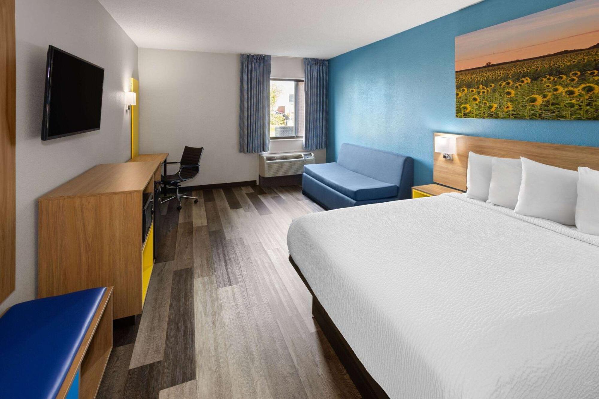 Days Inn & Suites By Wyndham Northwest Indianapolis Exterior foto